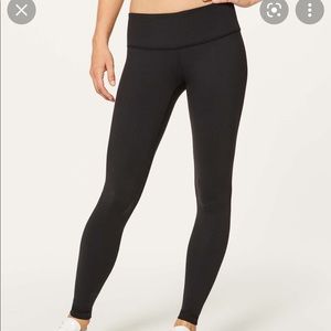Black Lululemon Wunder Under Leggings - Size 6